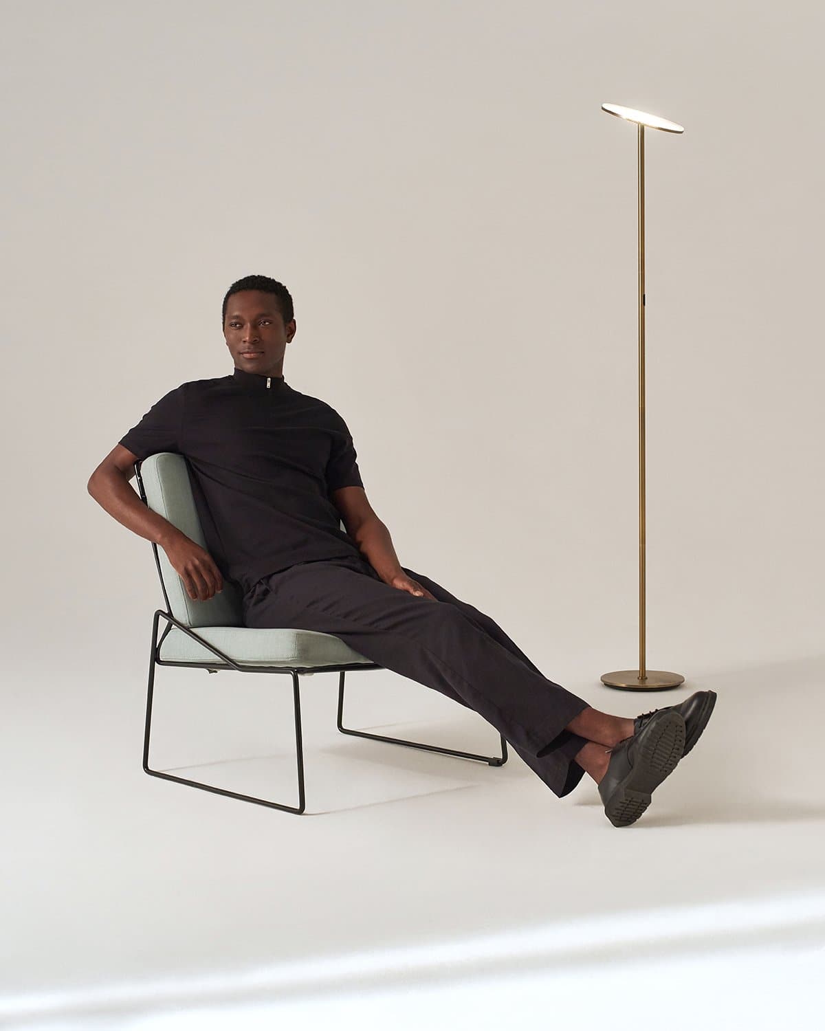 Vloerlamp LED Modern Dimbaar Slank Design Zwart Staande Lamp | Restfield