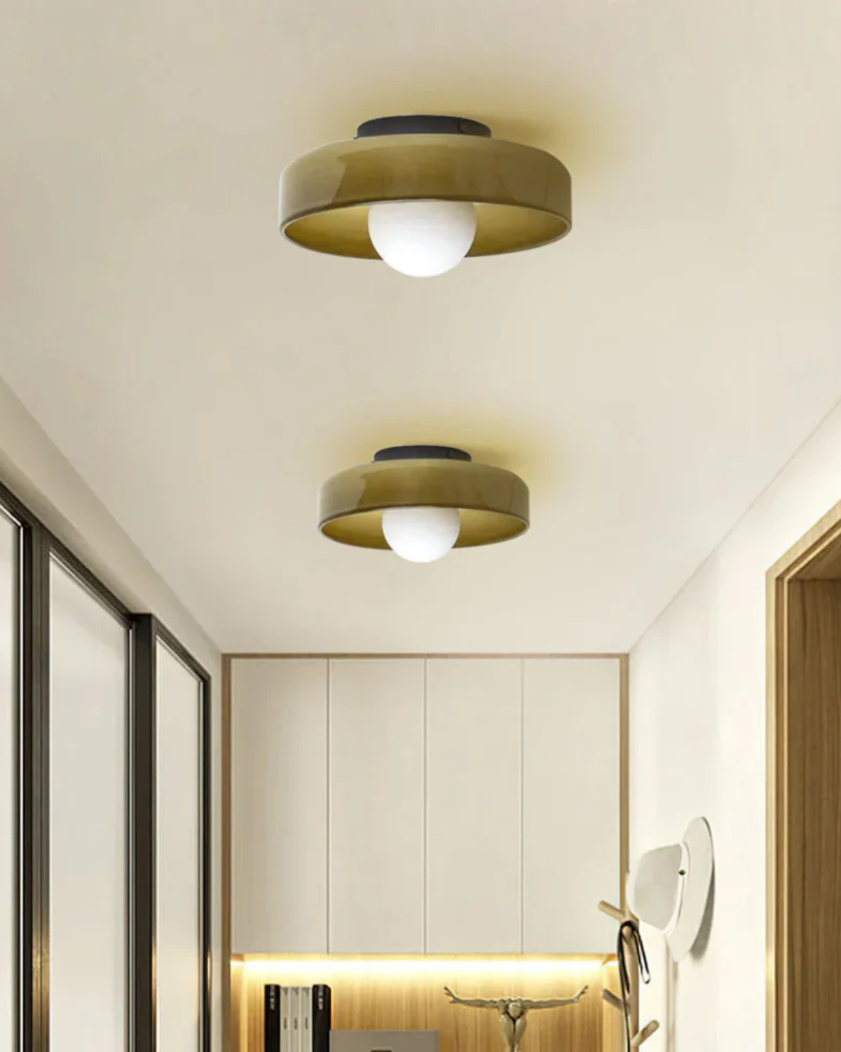 Moderne ronde plafondlamp van glas en ijzer – minimalistische designlamp voor woonkamer en slaapkamer met warme lichtkleur | Restfield