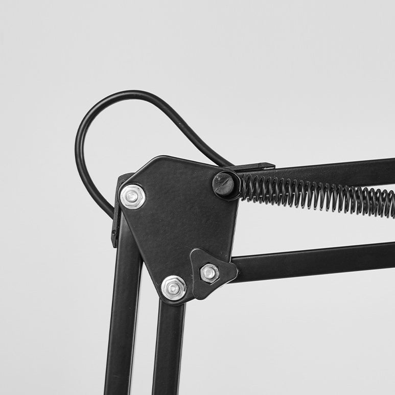 Minimalistische Design Tafellamp Van Metaal Met Strakke Vormgeving | Restfield