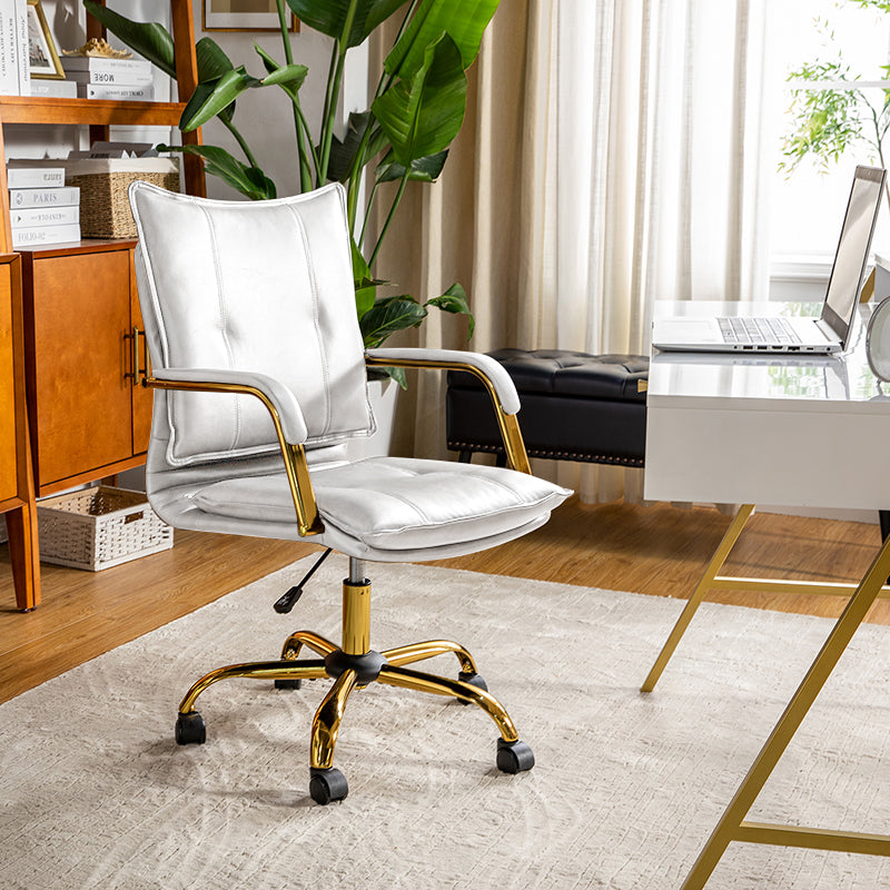 Luxe Ergonomische Bureaustoel Met Gouden Onderstel En Draaifunctie In Vegan Leer | Restfield