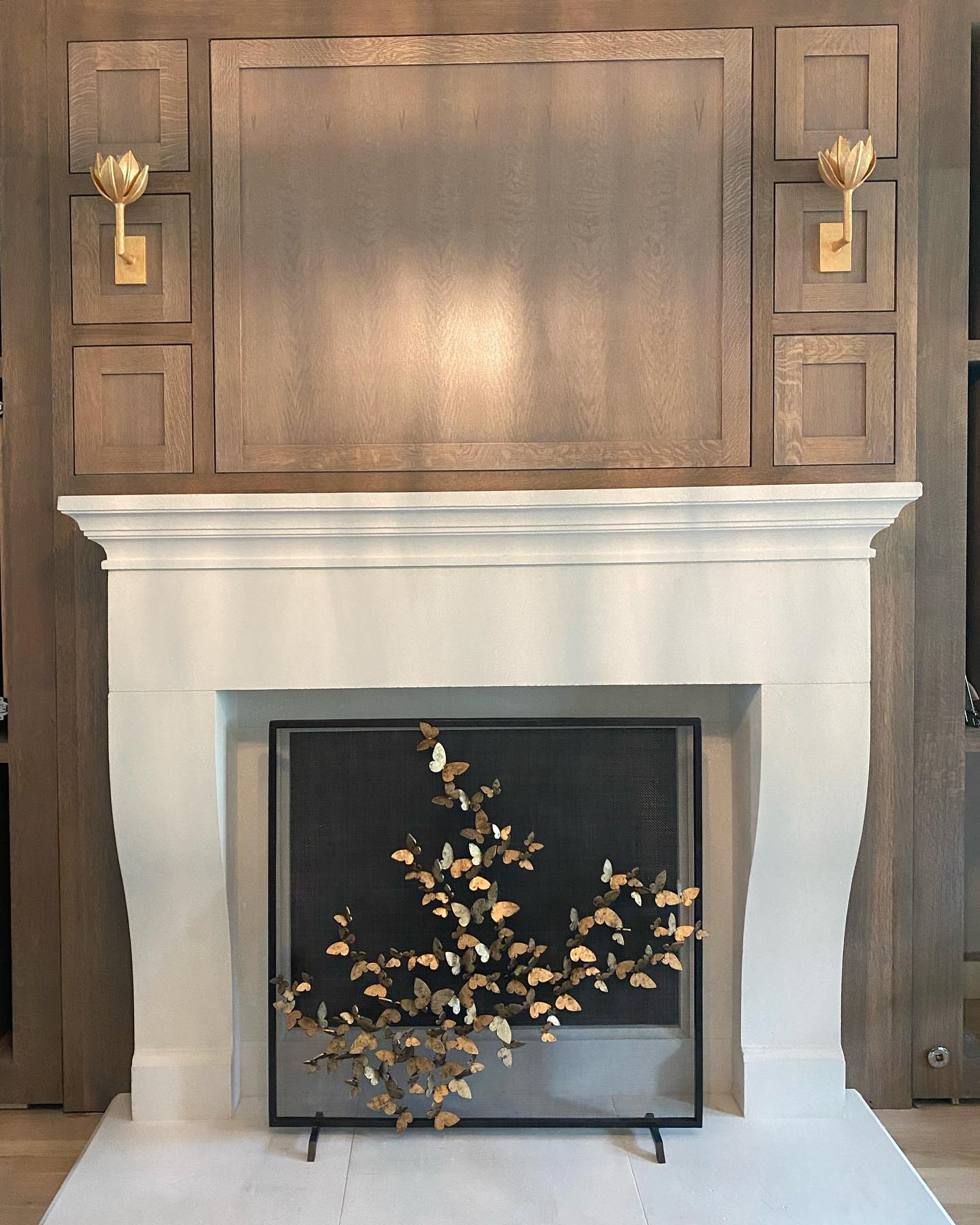 Design Wandlamp met Bloemvorm in Messing en Gips – Artistieke Wandverlichting Geïnspireerd op Giacometti voor Woonkamer en Hal | Restfield