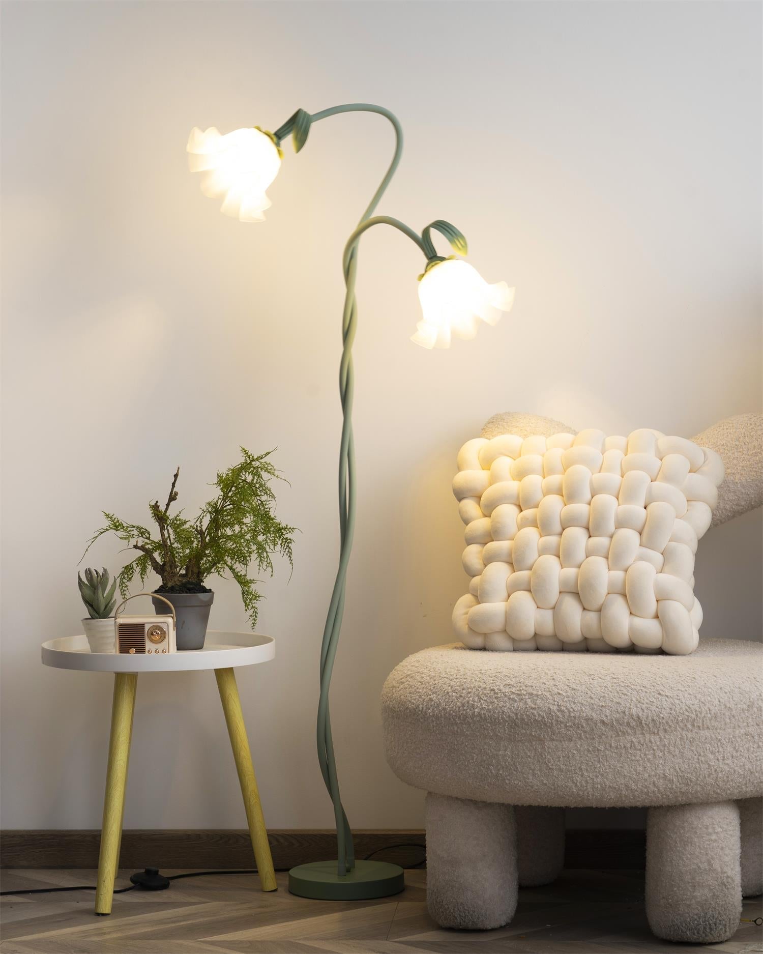Bloemvormige vloerlamp met sculpturaal design | Restfield