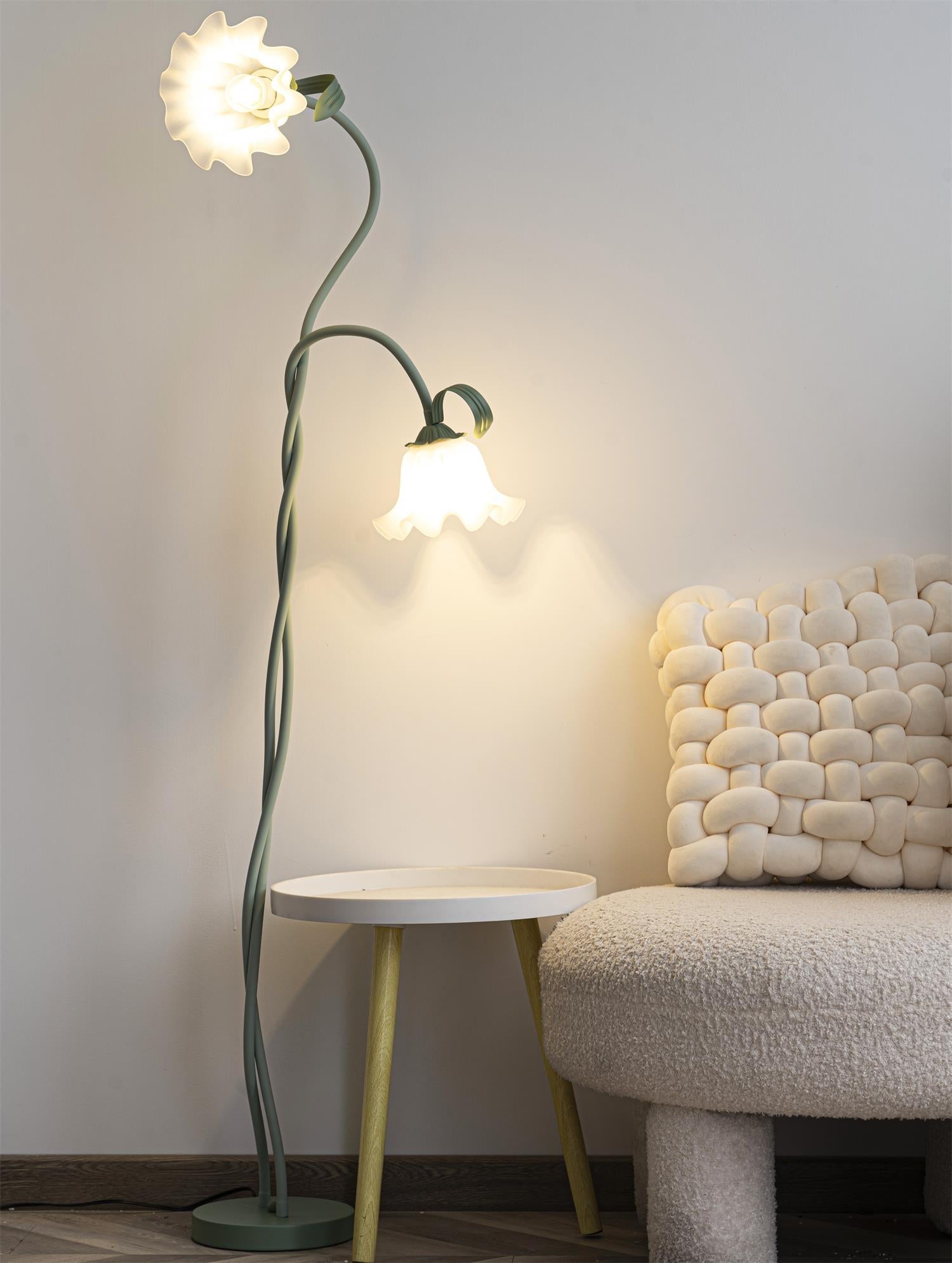 Bloemvormige vloerlamp met sculpturaal design | Restfield
