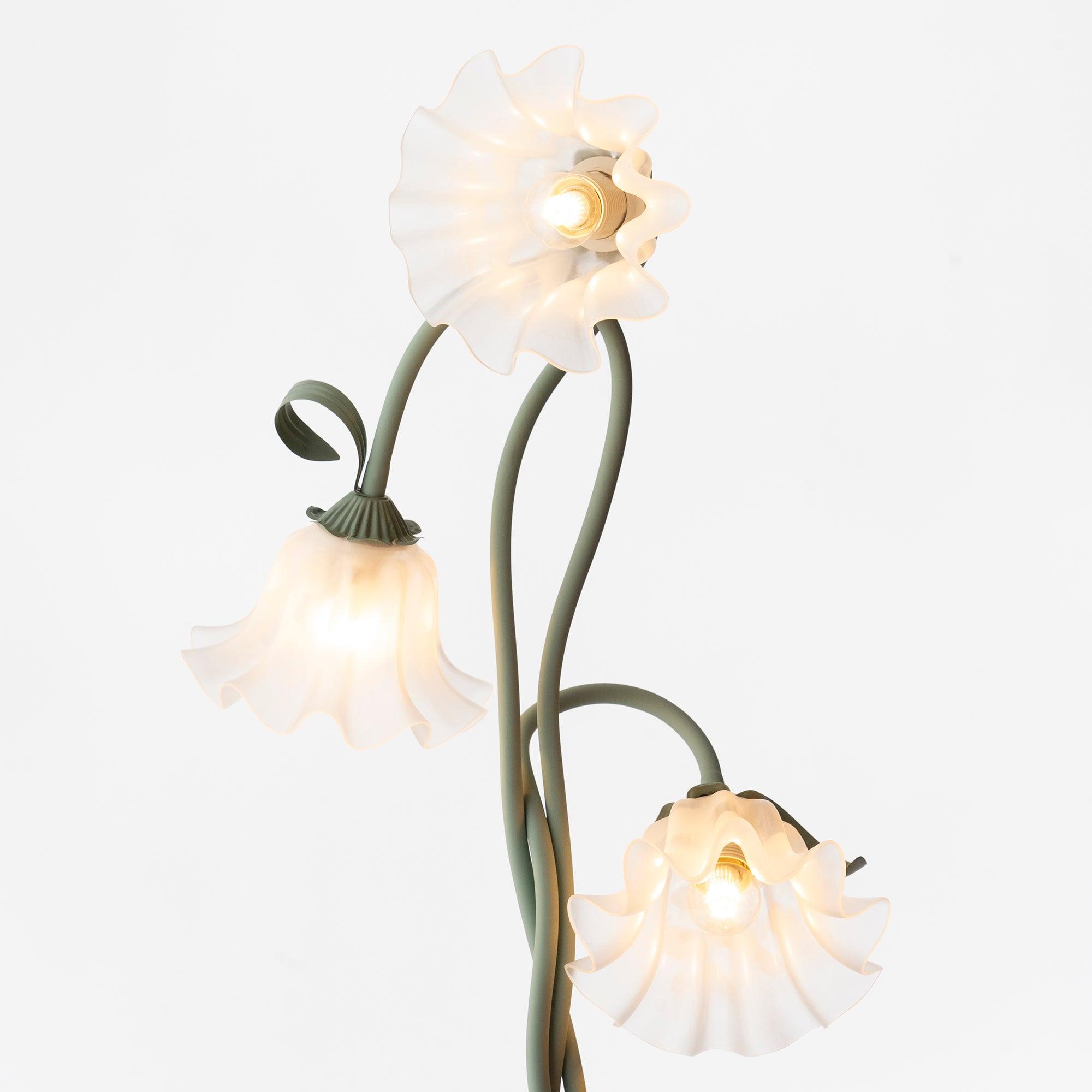 Bloemvormige vloerlamp met sculpturaal design | Restfield