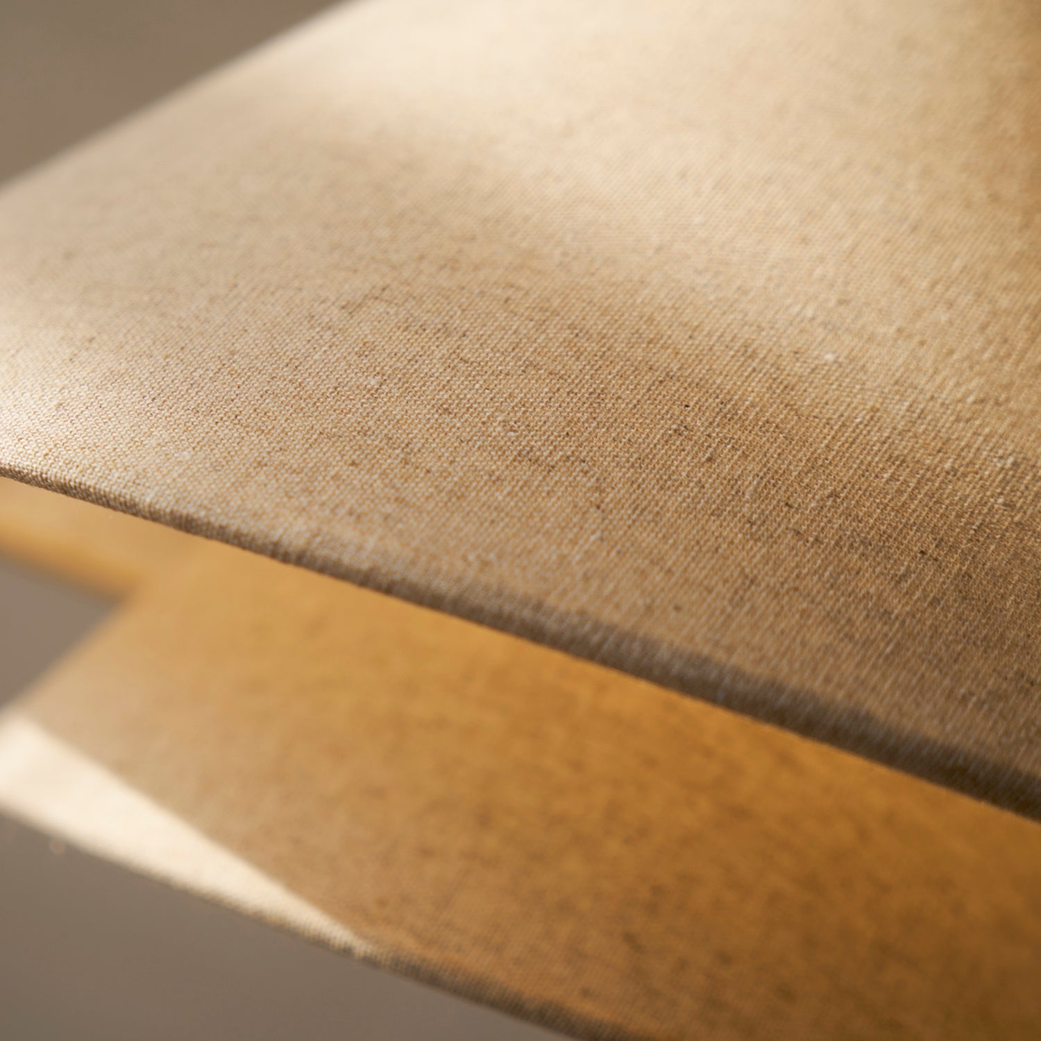 Luxe Vloerlamp met Dubbele Stoffen Kap en Houten Details – 155 cm Hoog Design Statement | Restfield