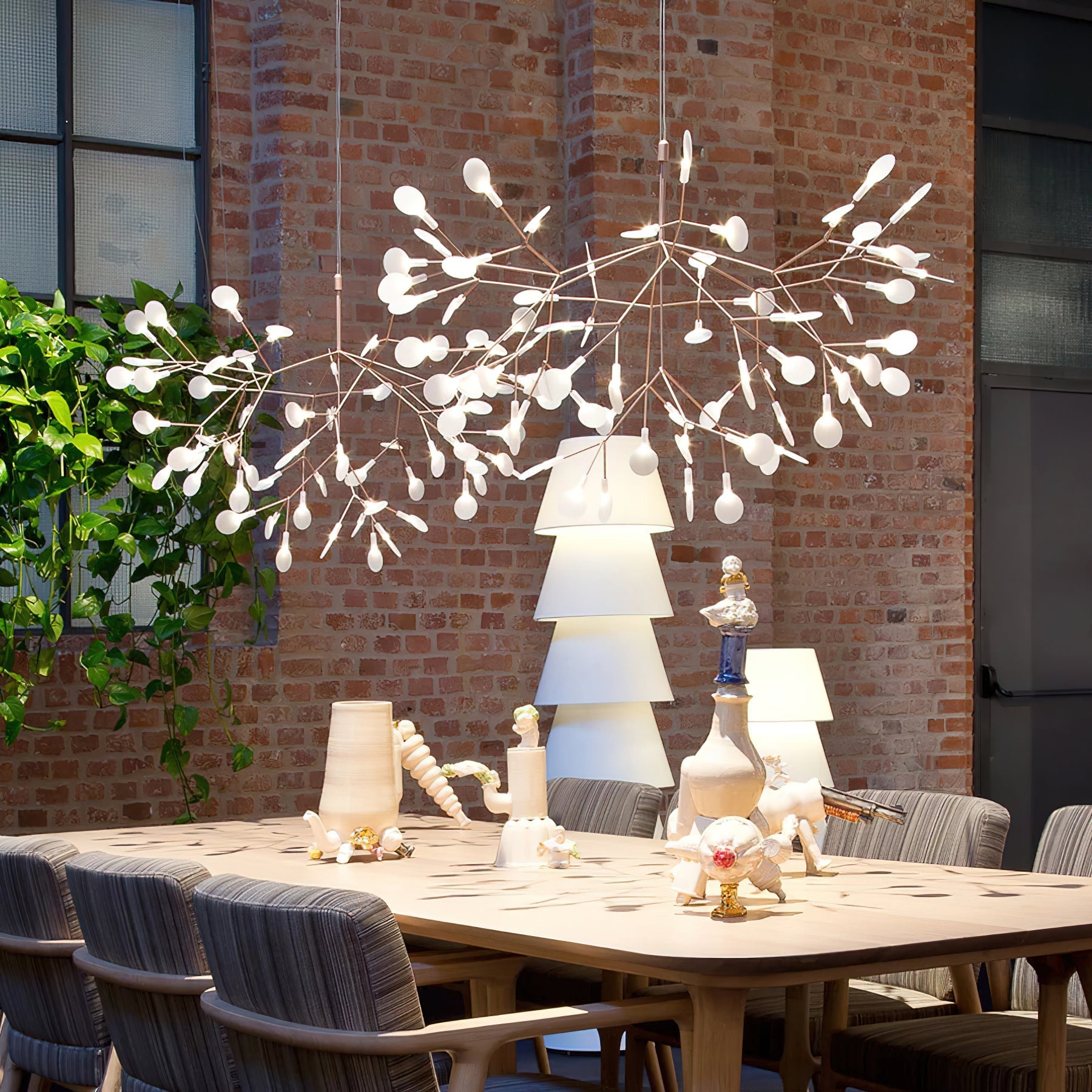 Design Heracleum Kroonluchter met LED Bladeren – Moderne Organische Hanglamp met 30 tot 108 Lichtpunten in Zwart of Roségoud | Restfield
