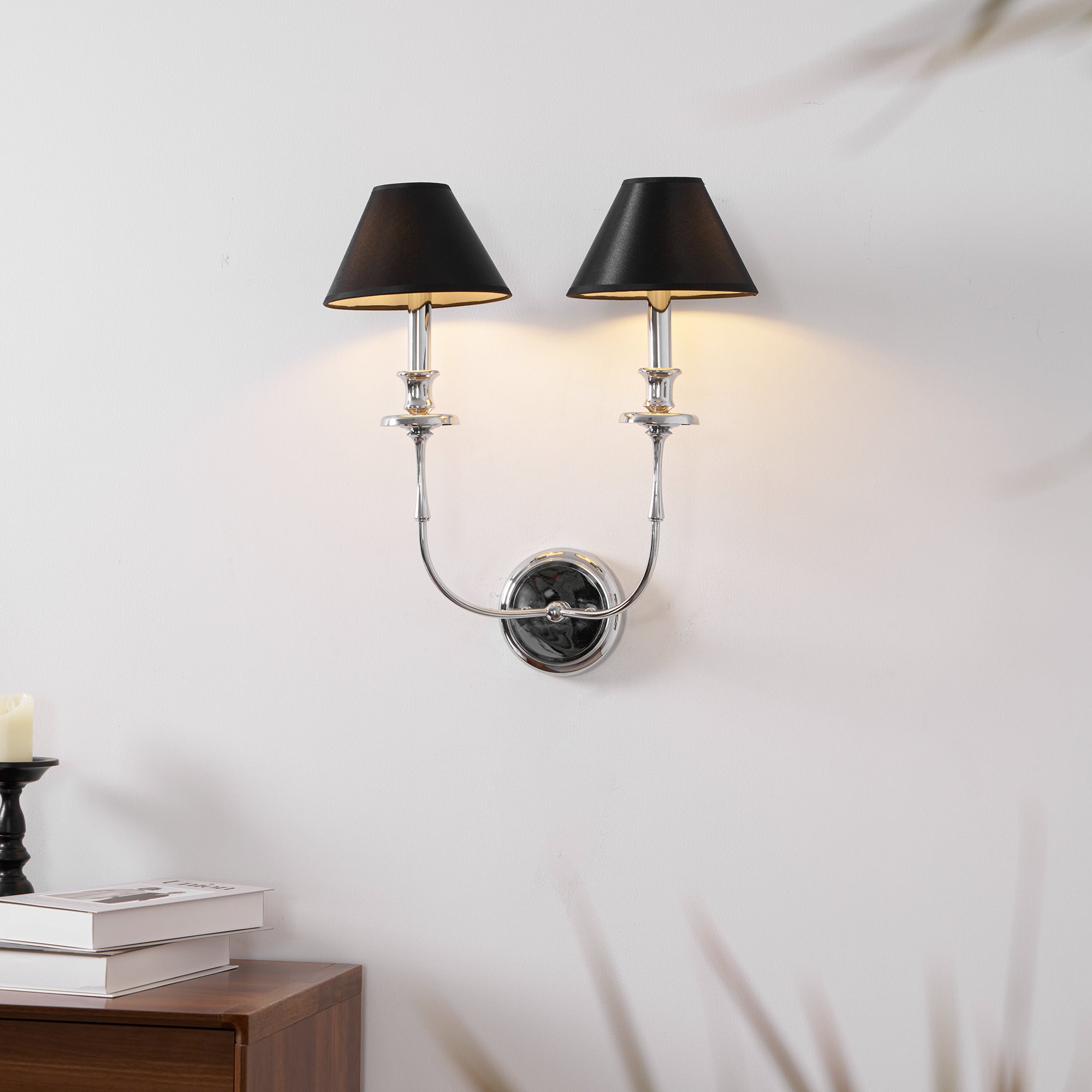 Moderne Wandlamp met Zwarte Stoffen Kap in Messing, Nikkel of Zwart – 1 of 2 Lichtpunten Design Verlichting | Restfield