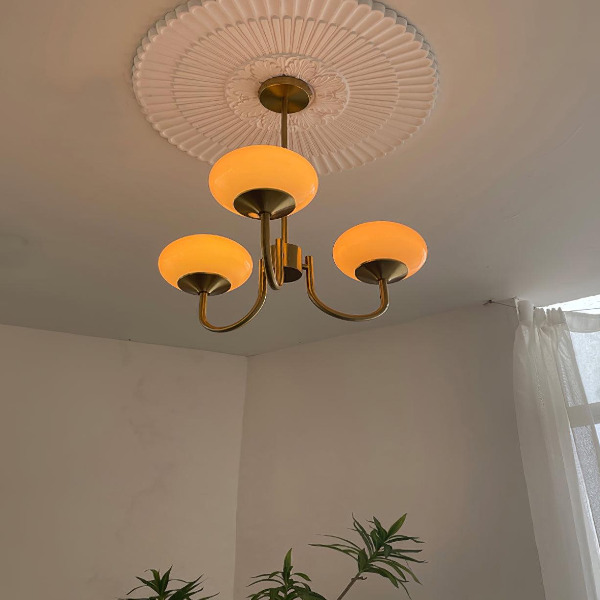 Glazen Kroonluchter Met Roze Witte Of Creme Bollen En Gouden Of Chromen Frame Moderne Design Kroonluchter Met 3 Of 5 Lichtpunten Voor Woonkamer En Eetkamer | Restfield