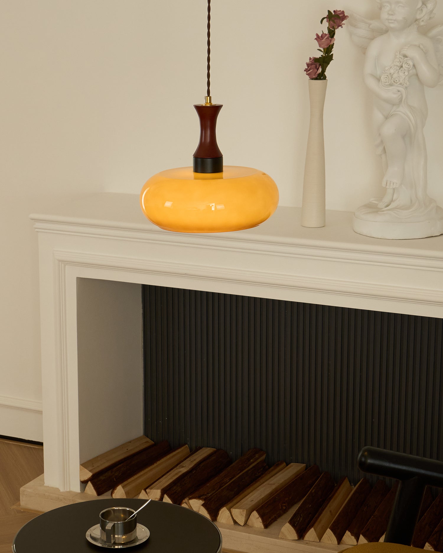 Amber glazen hanglamp – warme sfeerverlichting voor woonkamer en eetkamer | Restfield