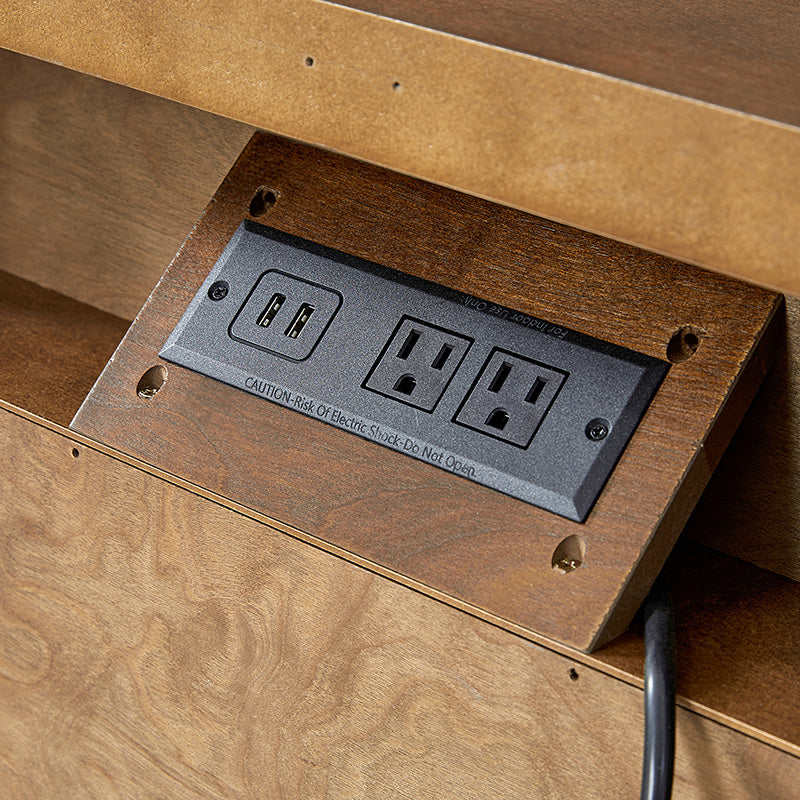 Landelijke Houten Bijzettafel Met 3 Lades En Geïntegreerd Oplaadstation Voor Woonkamer | Restfield