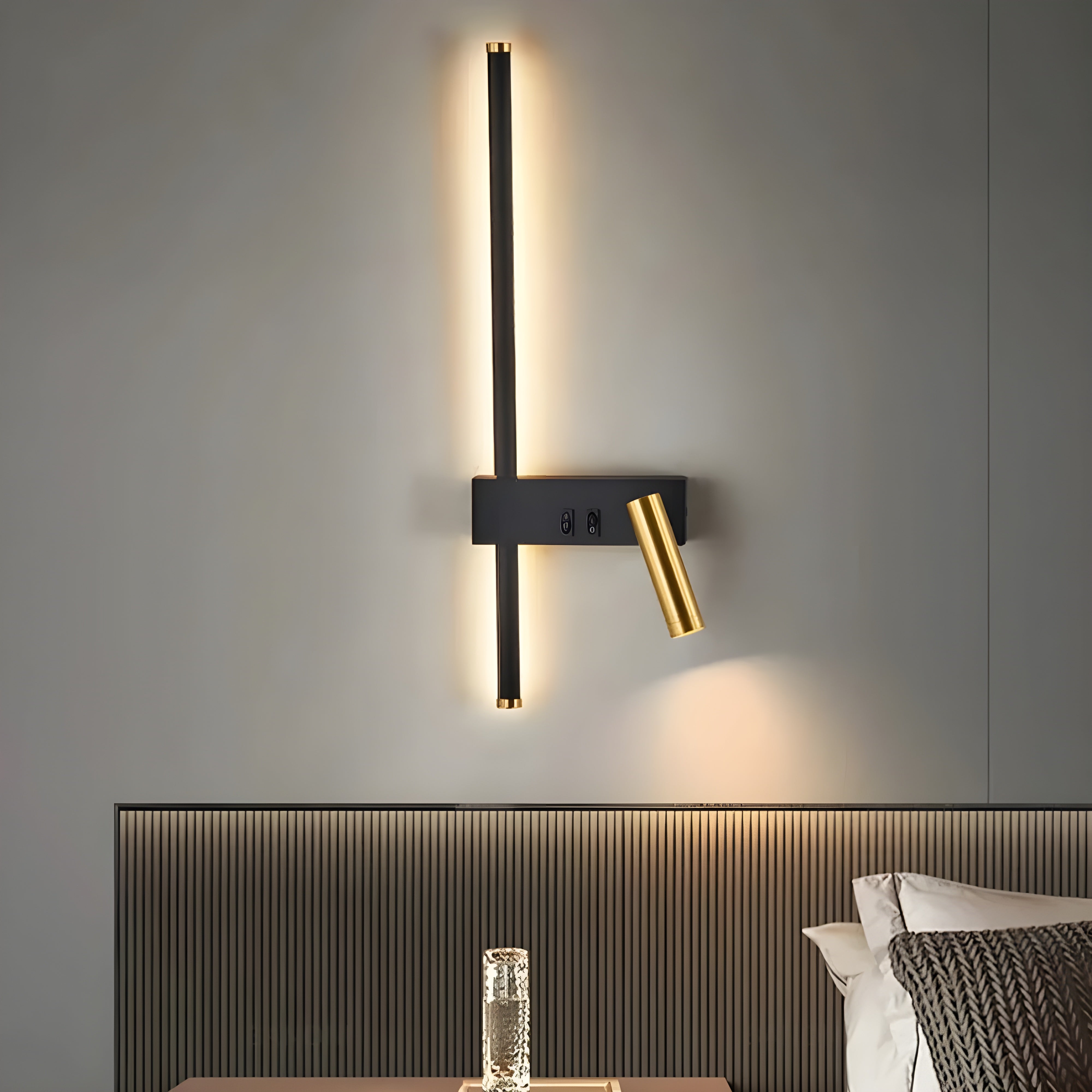 Wandlamp LED Zwart Goud Met Schakelaar Up Down Light | Restfield