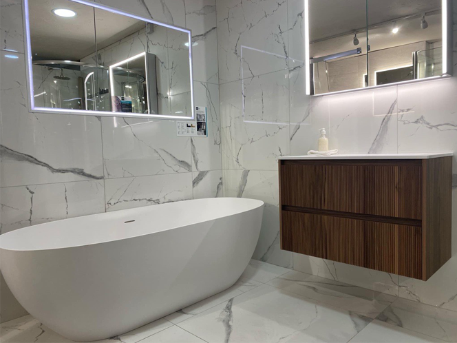 Badkamermeubel Hangend Walnoot 80cm Twee Laden Geribbeld Beyondstone Wastafel Luxe