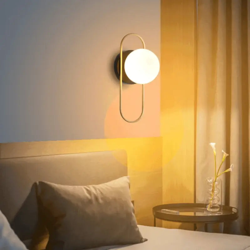 Wandlamp Bol Glas Industrieel Aluminium Zwart Goud 58cm | Restfield