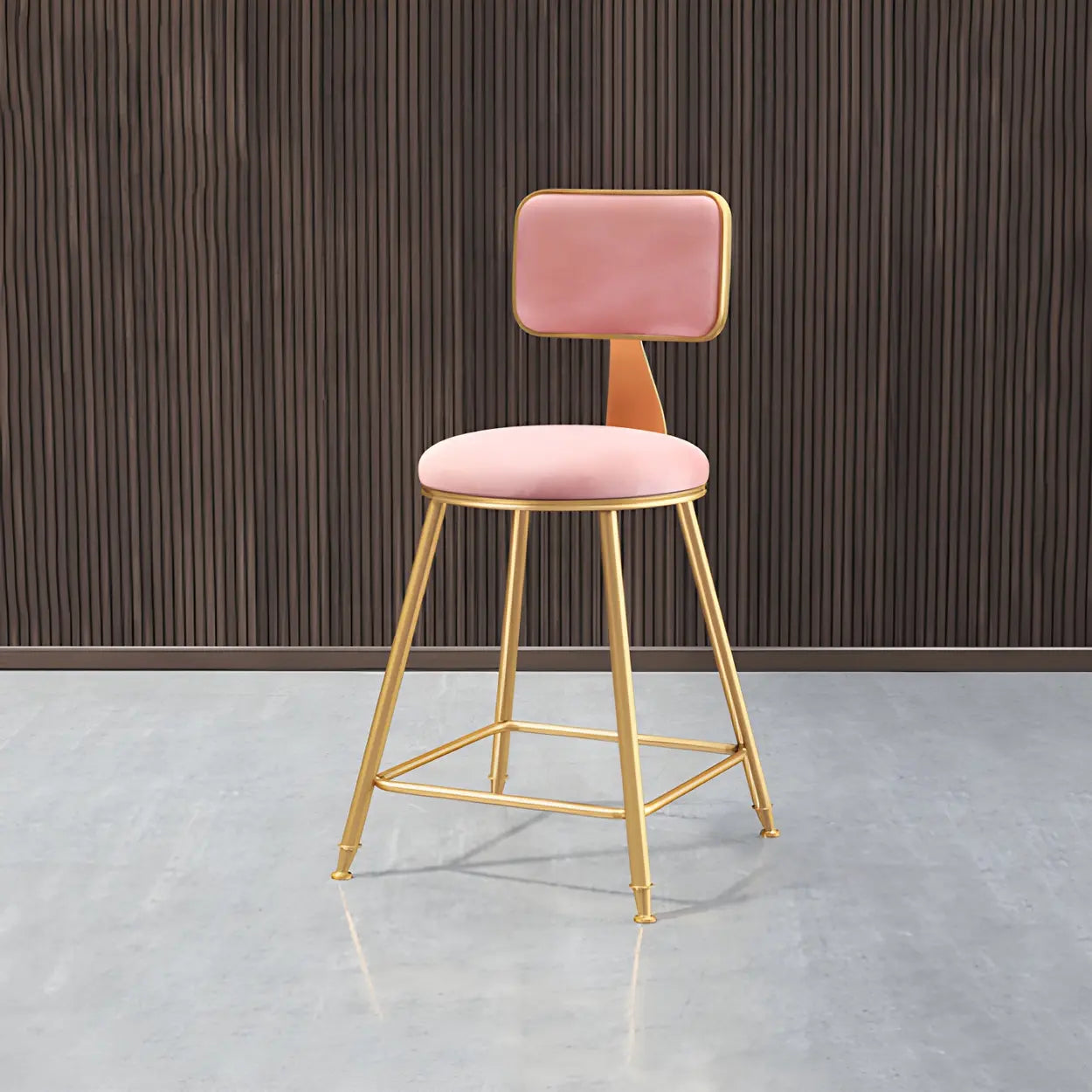 Luxe Velvet Barkruk met Rugleuning en Goudkleurig Metalen Onderstel – Moderne Glam Barstoel voor Keukeneiland en Thuisbar | Restfield