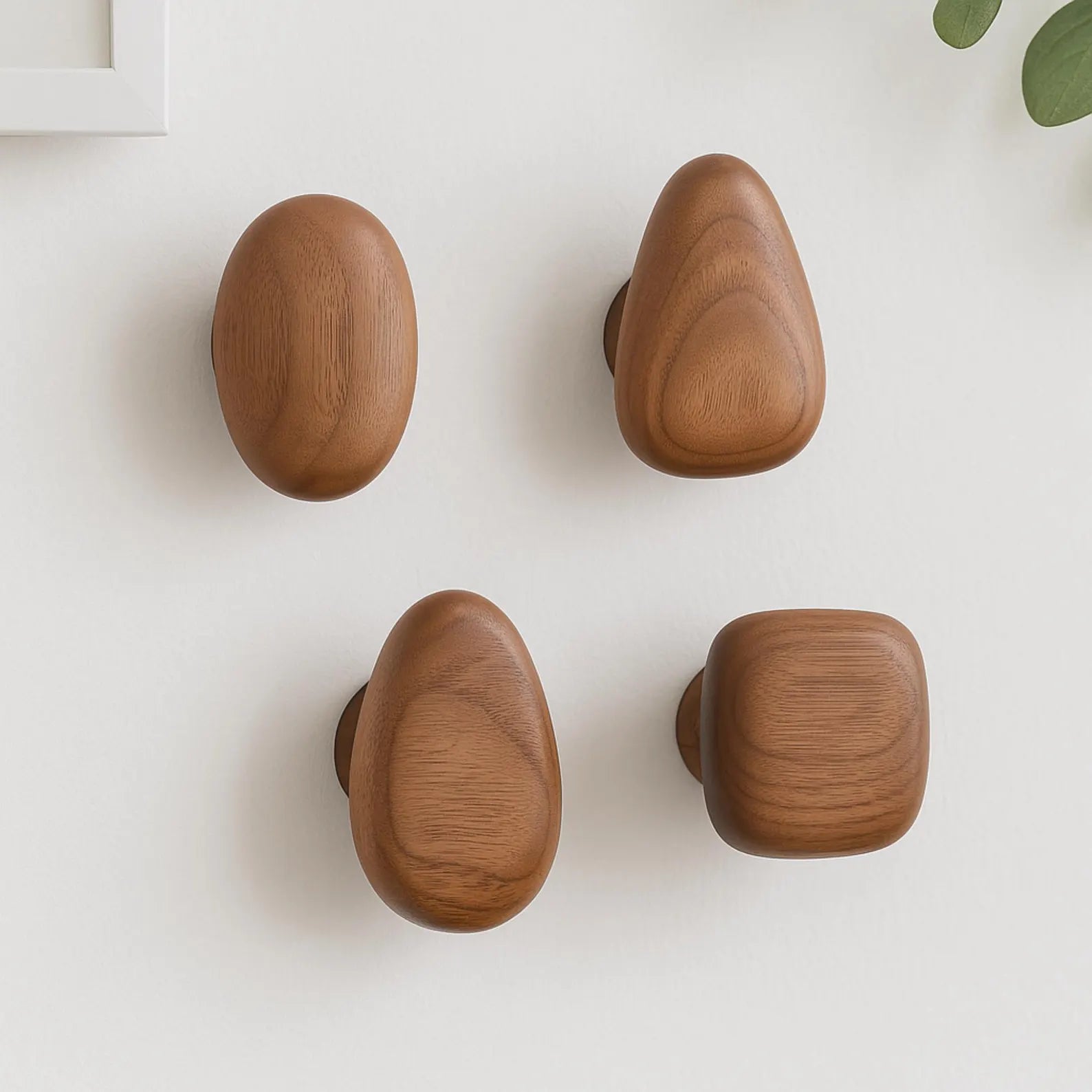 Natuurlijke Houten Wandhaken met Organische Vorm – Design Wandhaken voor Hal & Badkamer
