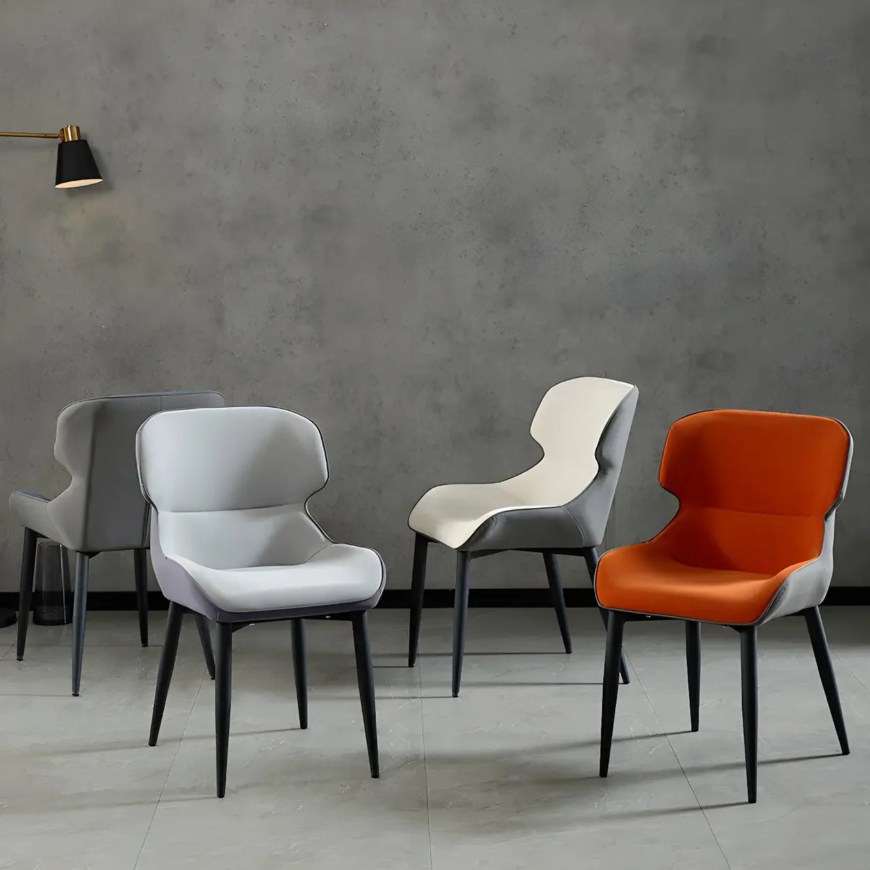 Moderne Leren Wingback Eetkamerstoel met Zwart Metalen Poten – Scandinavische Design Stoel voor Eetkamer of Kantoor | Restfield