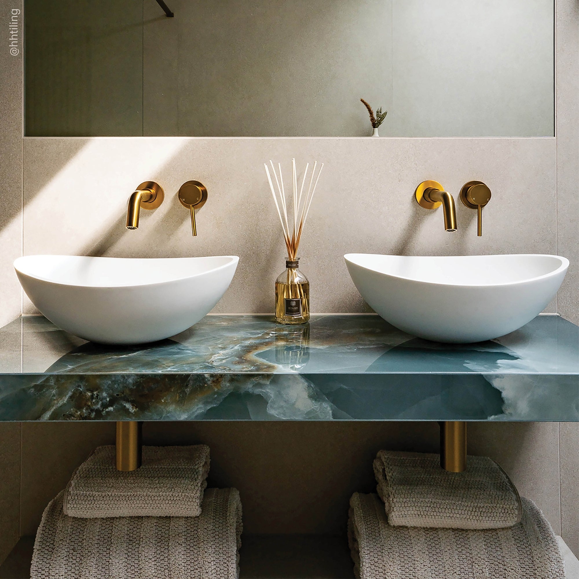 Wandkraan Wastafel Geborsteld Goud Muurmontage 200mm Mengkraan Luxe Badkamer WRAS