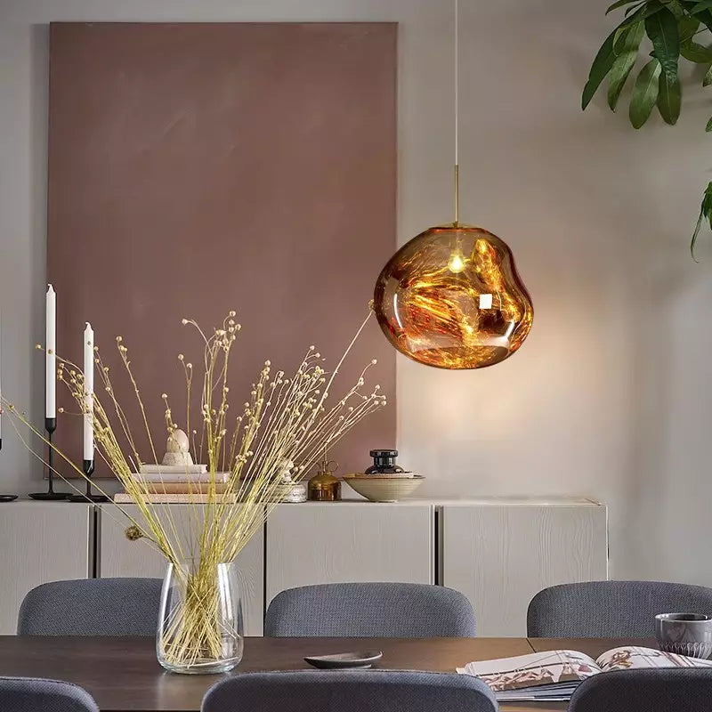 Artistieke Smeltende Hanglamp Met Warm Licht En Sculpturale Vorm Voor Moderne Interieurs | Restfield