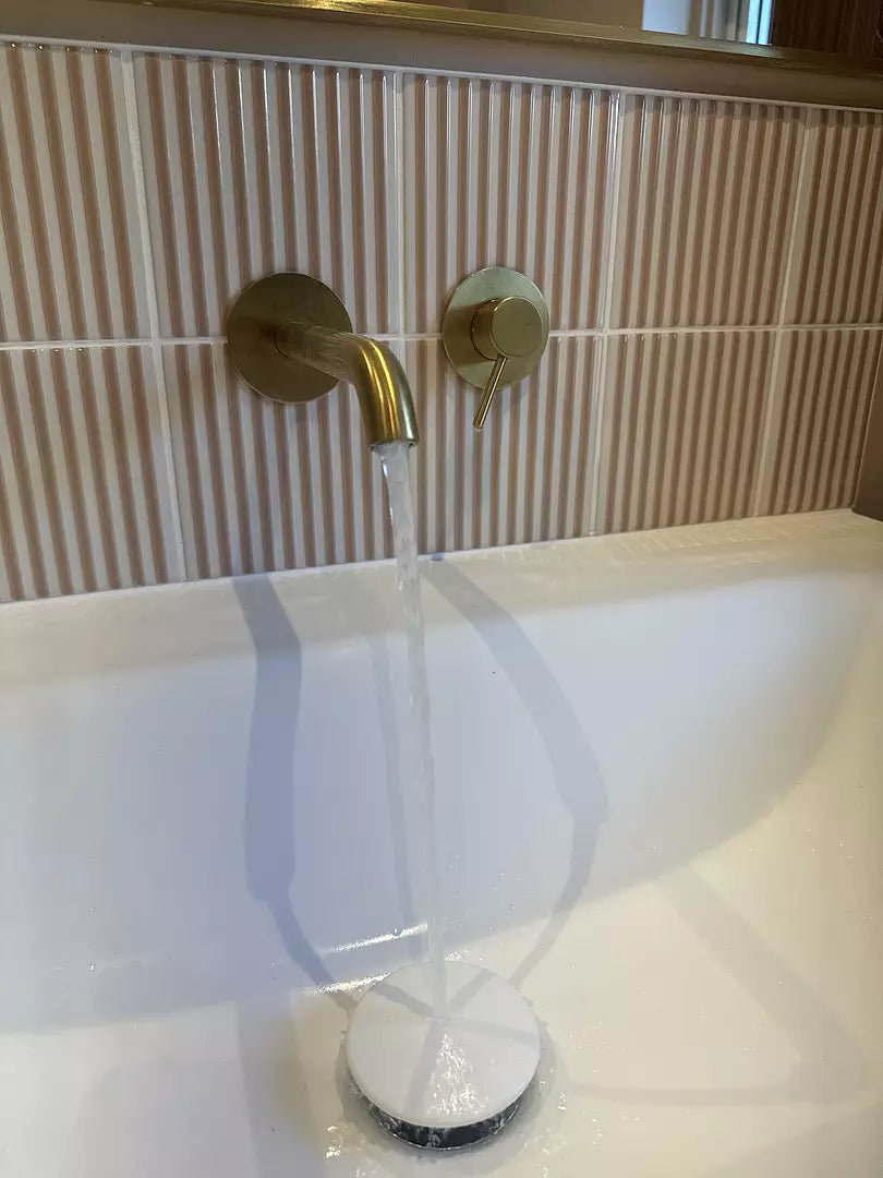 Wandkraan Wastafel Geborsteld Messing Italiaans Design 180mm Mengkraan Luxe Badkamer