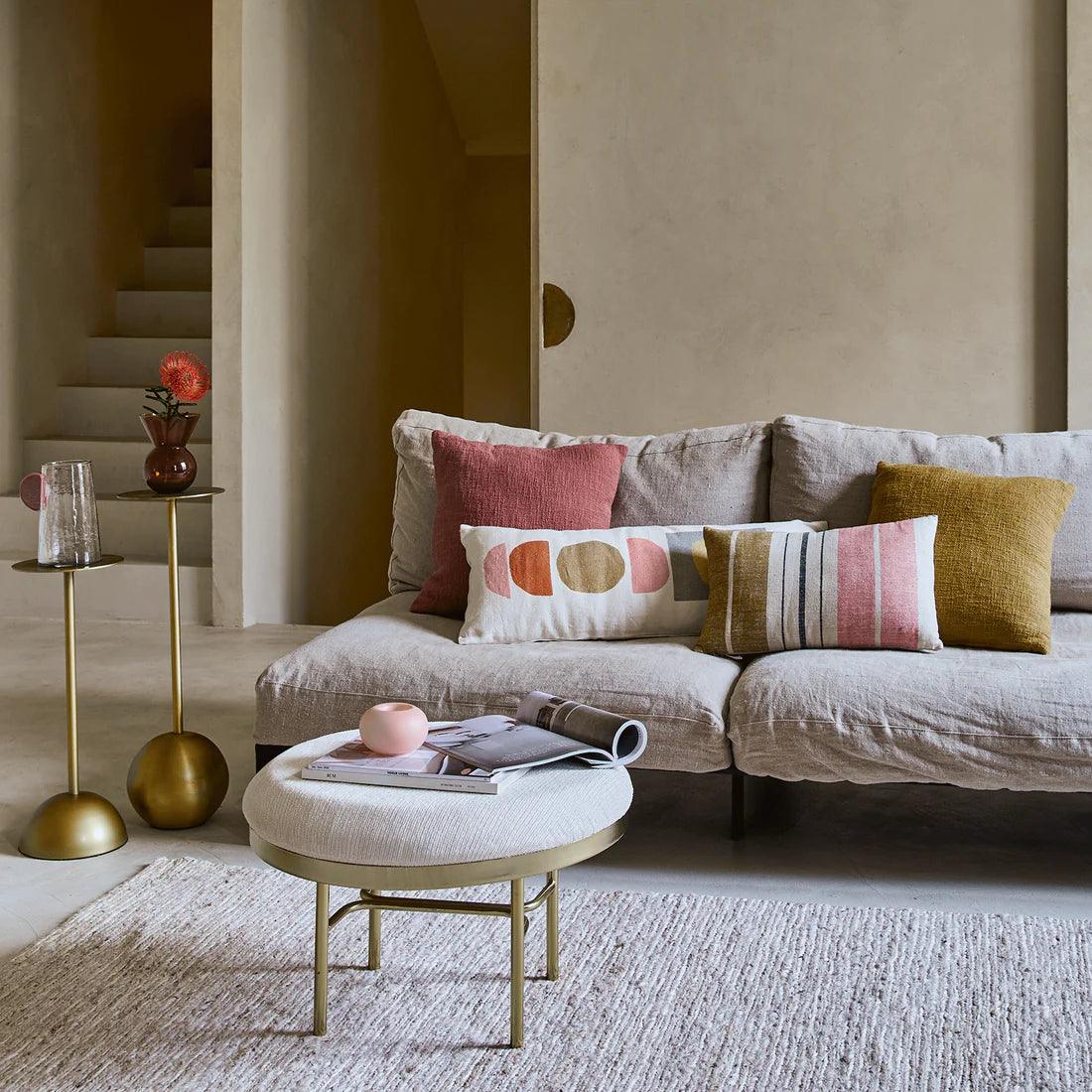 Minimalistische ronde bijzettafel van aluminium met zwarte of gouden afwerking – modern design tafeltje 66 cm hoog | Restfield