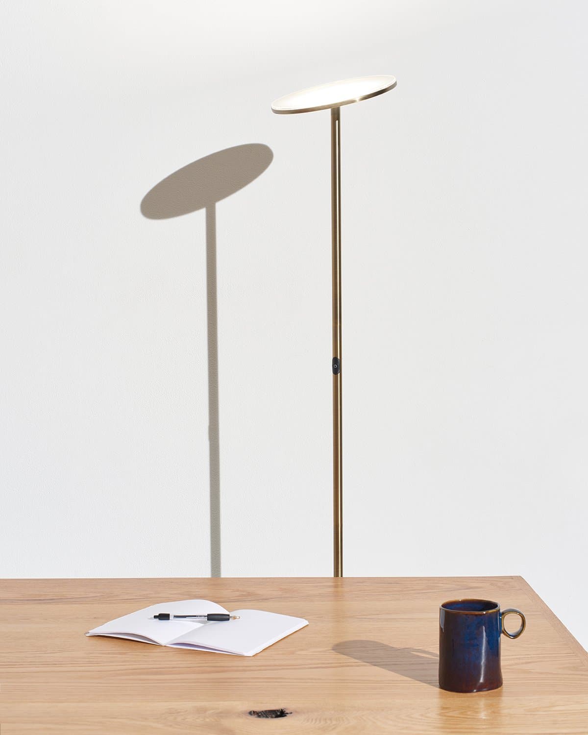 Vloerlamp LED Modern Dimbaar Slank Design Zwart Staande Lamp | Restfield