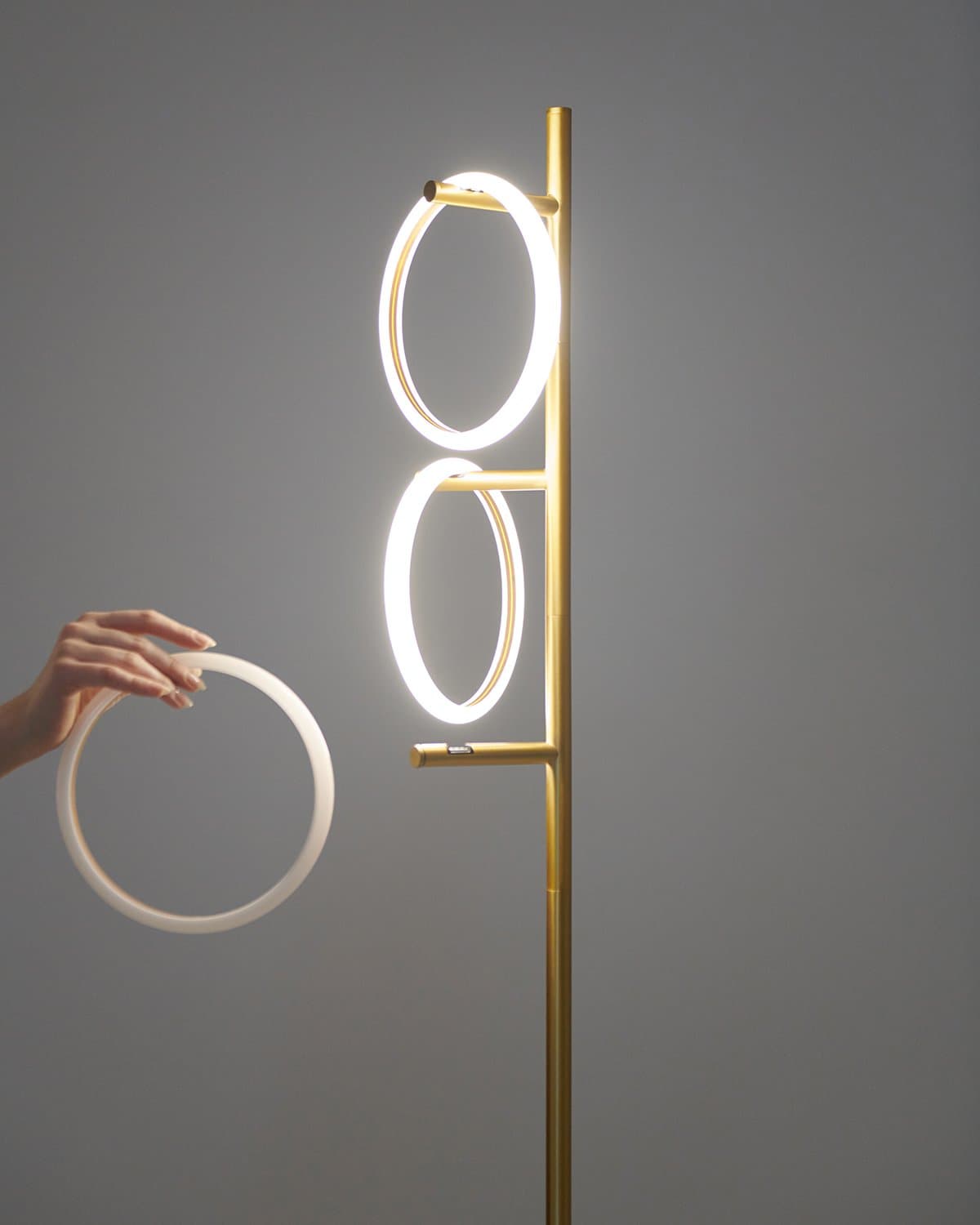 Vloerlamp Ring LED Dimbaar Goud Metaal 3 Lichtkringen Modern | Restfield