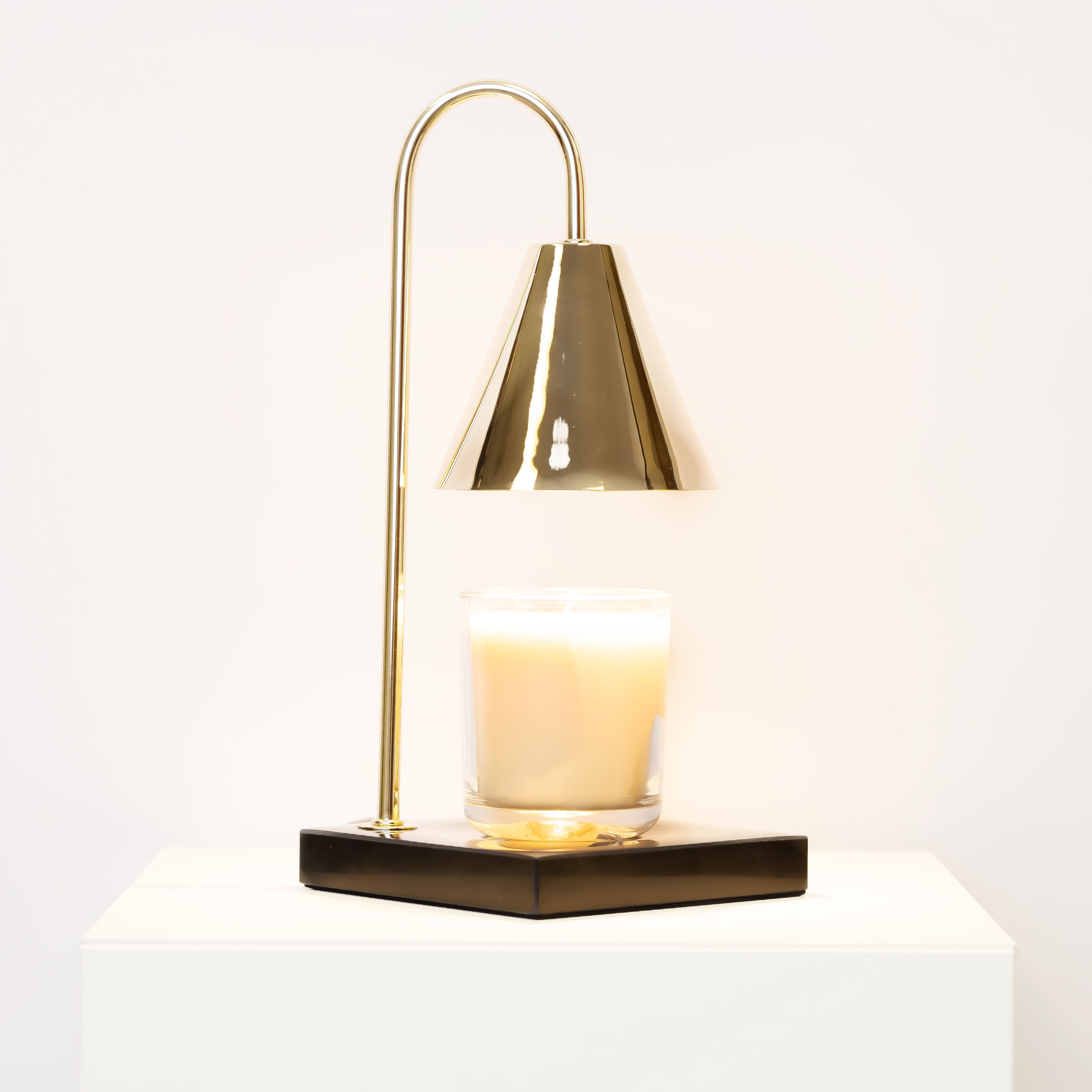 Luxe Kaarsverwarmer Lamp Met Tijdloze Marmeren Afwerking En Vlamloze Warmte | Restfield