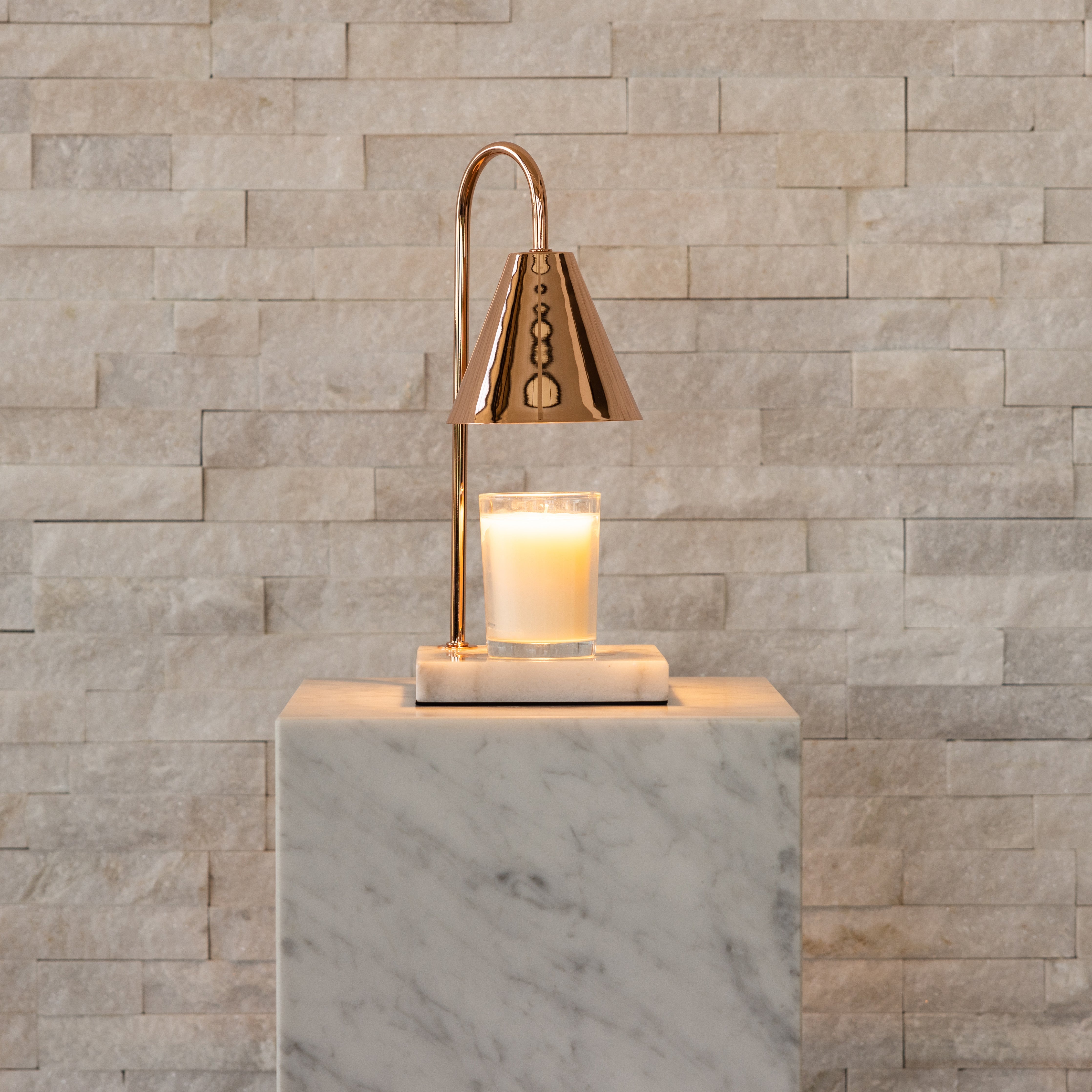 Luxe Kaarsverwarmer Lamp Met Tijdloze Marmeren Afwerking En Vlamloze Warmte | Restfield