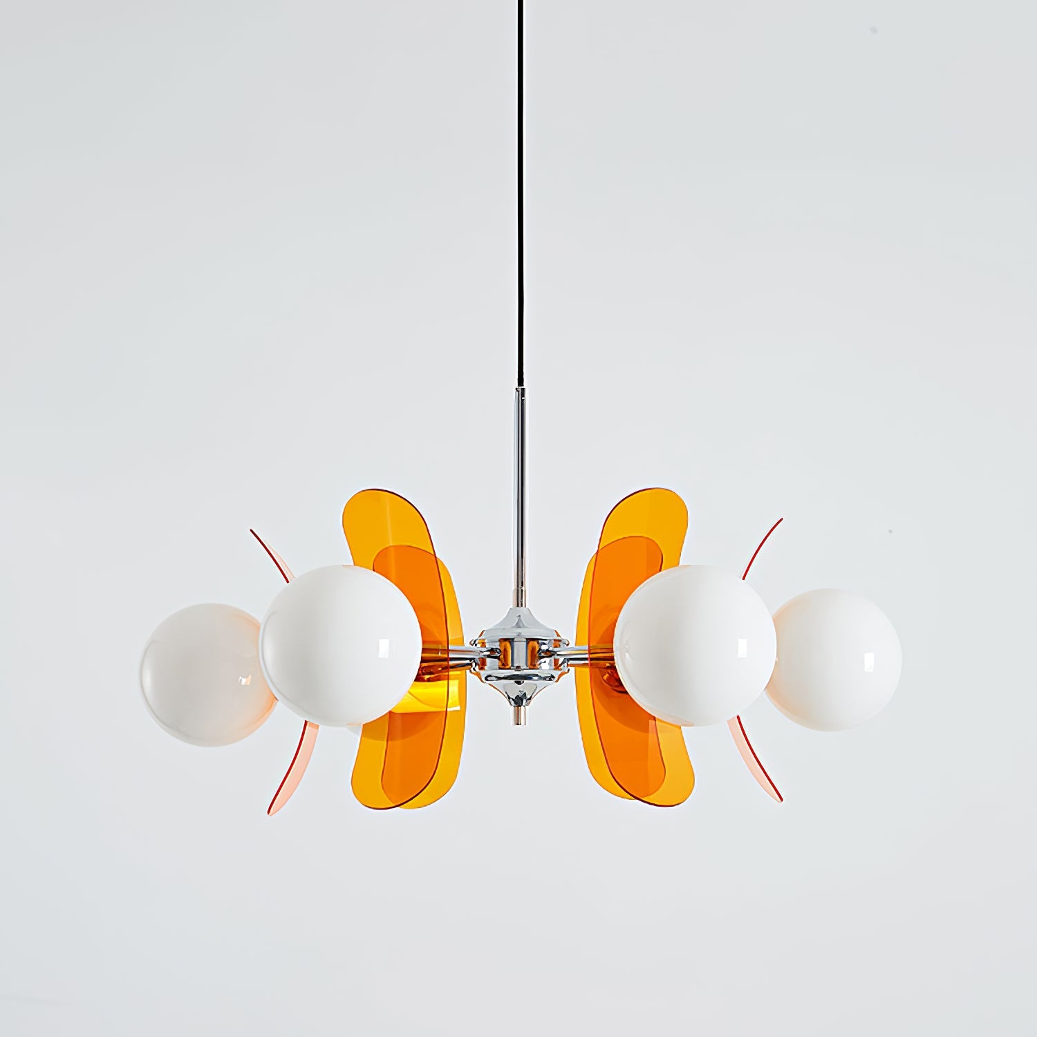 Moderne Sputnik Kroonluchter met Gekleurde Acryl Elementen en Witte Glazen Bollen – Design Hanglamp Meerdere Lichtpunten | Restfield