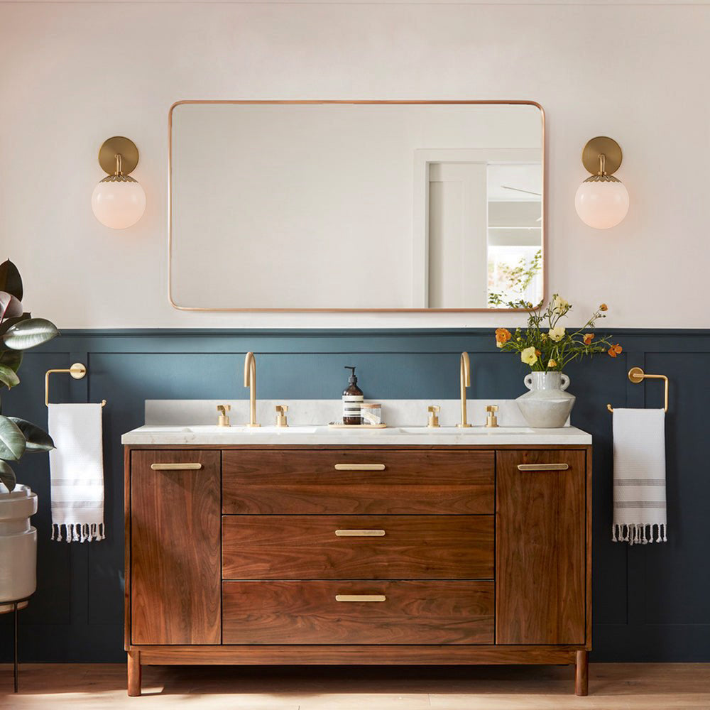 Art Deco Wandlamp met Bloemkap en Glazen Bol – Design Wandverlichting in Messing, Zwart of Nikkel voor Woonkamer en Badkamer | Restfield