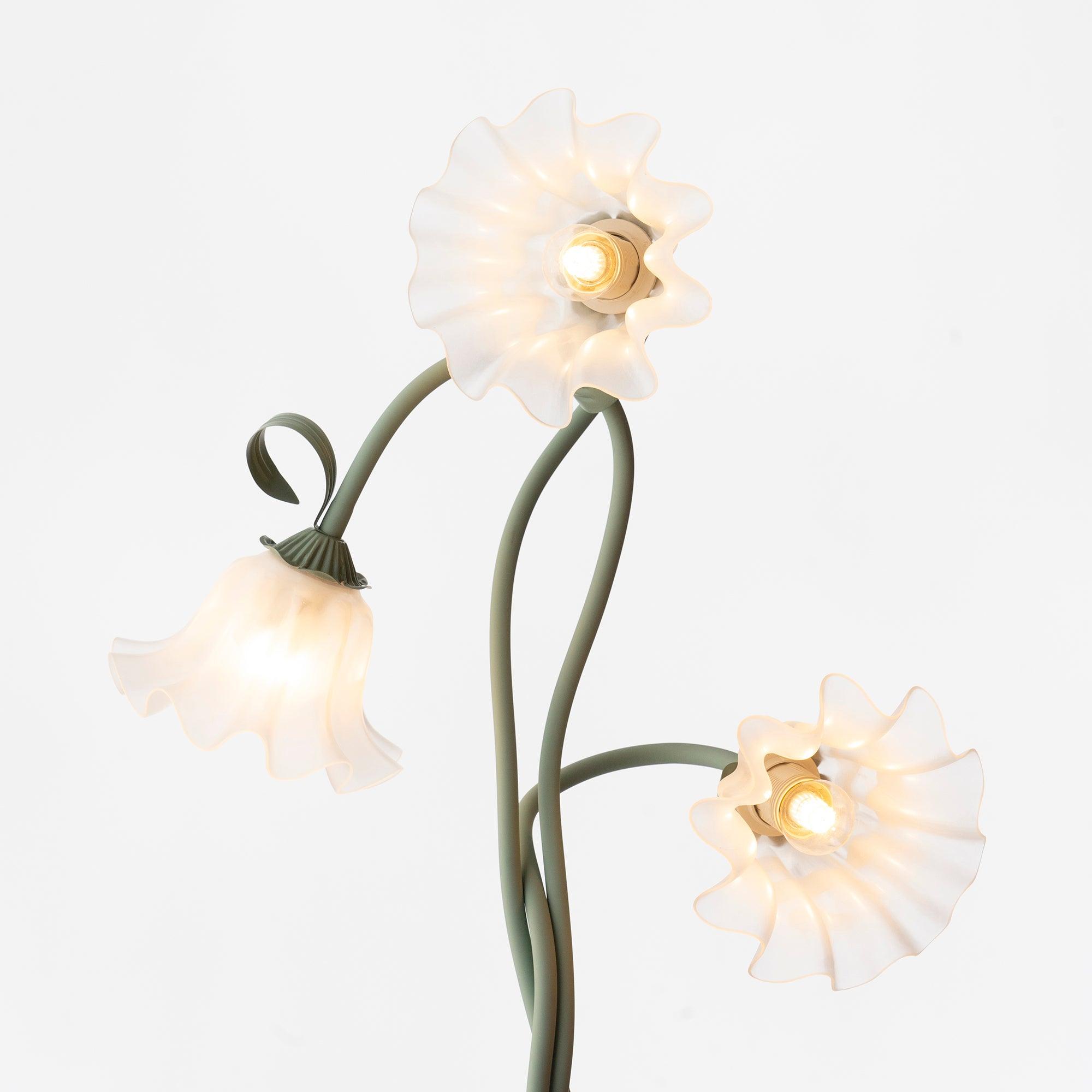 Bloemvormige vloerlamp met sculpturaal design | Restfield