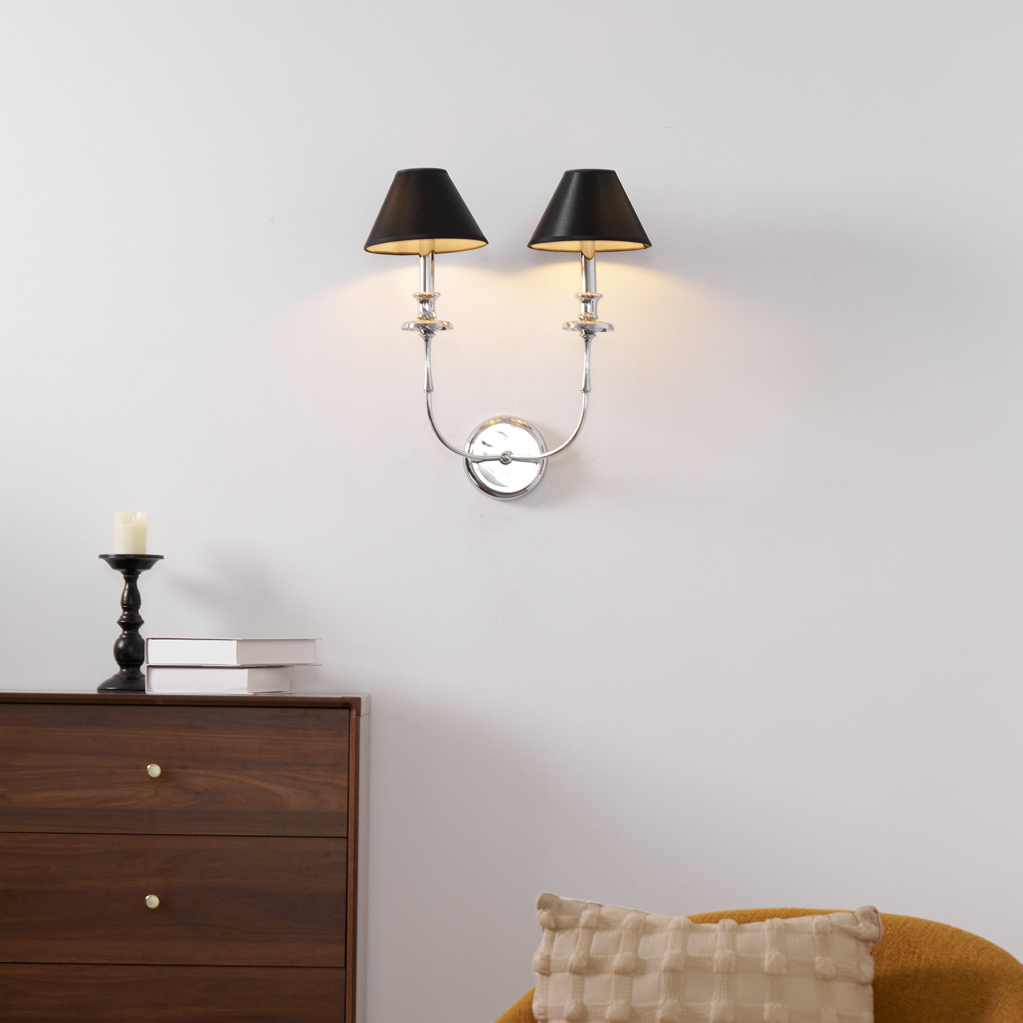 Moderne Wandlamp met Zwarte Stoffen Kap in Messing, Nikkel of Zwart – 1 of 2 Lichtpunten Design Verlichting | Restfield