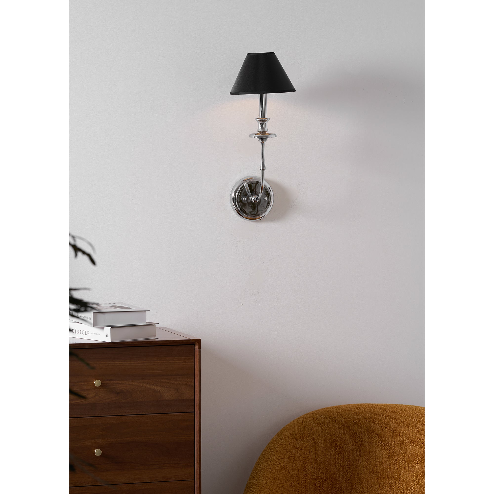 Moderne Wandlamp met Zwarte Stoffen Kap in Messing, Nikkel of Zwart – 1 of 2 Lichtpunten Design Verlichting | Restfield
