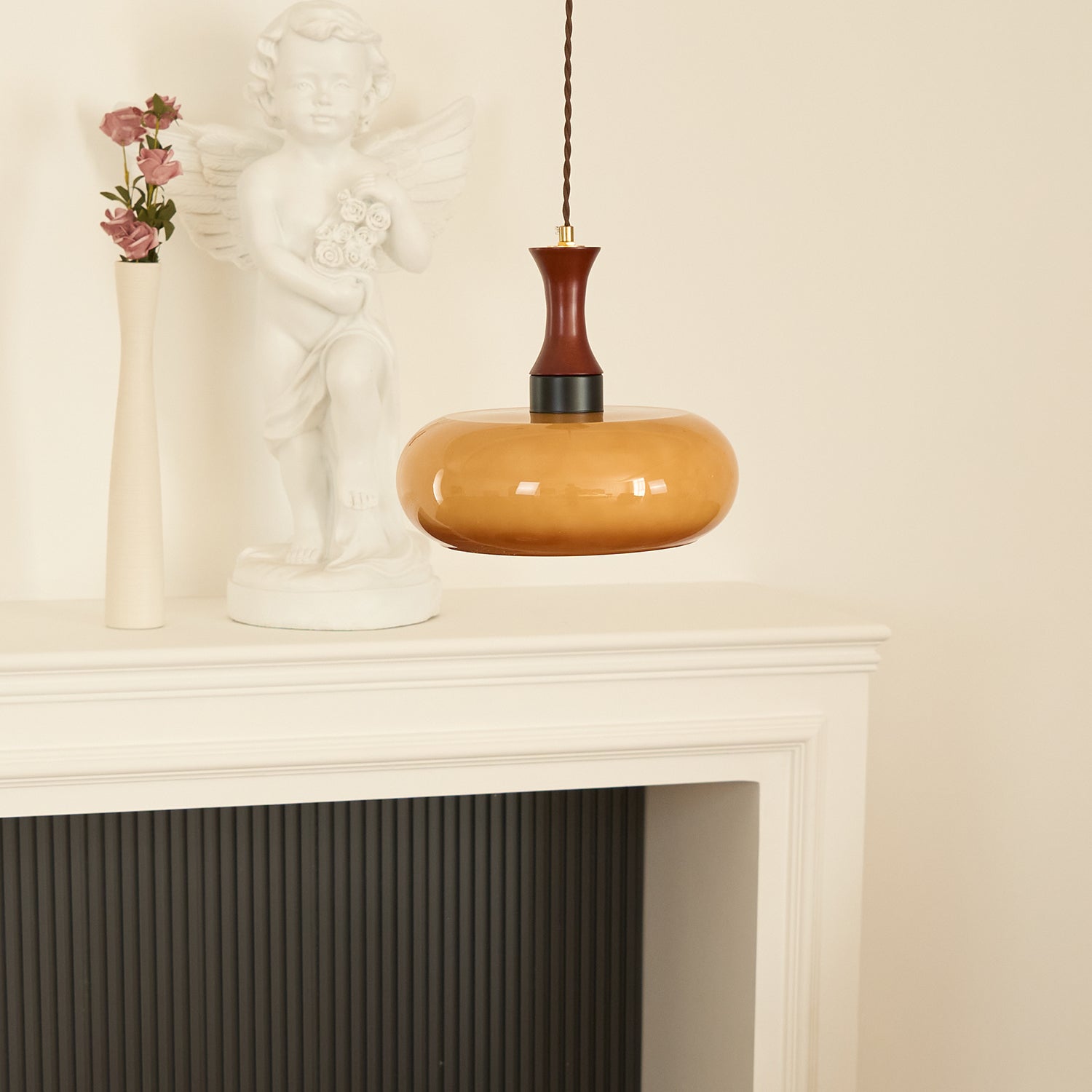 Amber glazen hanglamp – warme sfeerverlichting voor woonkamer en eetkamer | Restfield