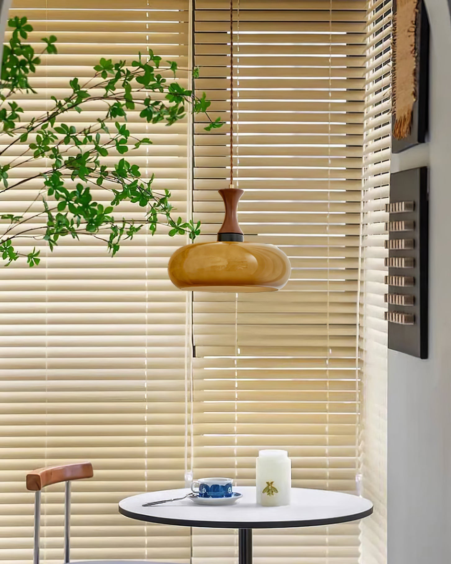 Amber glazen hanglamp – warme sfeerverlichting voor woonkamer en eetkamer | Restfield