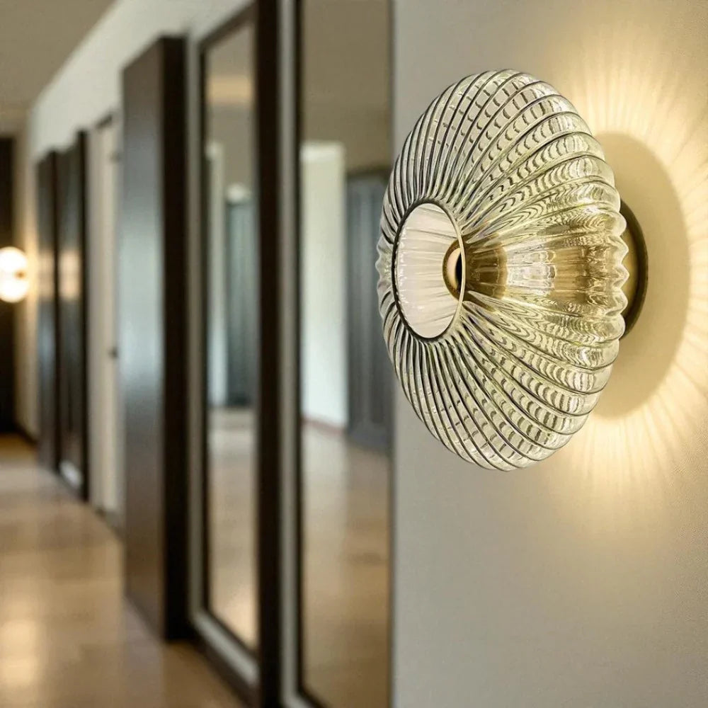 Applique Murale Ronde en Verre Cannelé Design Coquillage Or Ambre Salon | Restfield