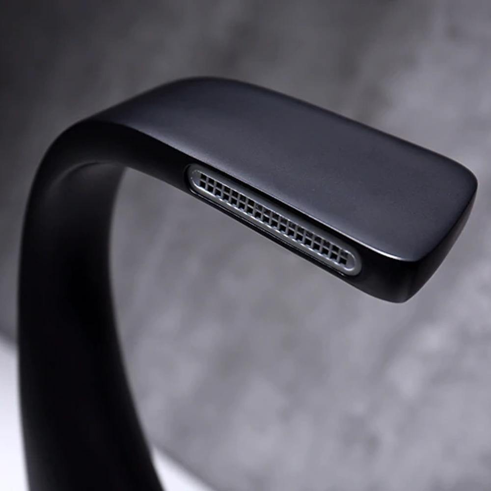 Wastafelkraan Met Waterval Uitloop En Éénhendel Design Voor Badkamer | Restfield