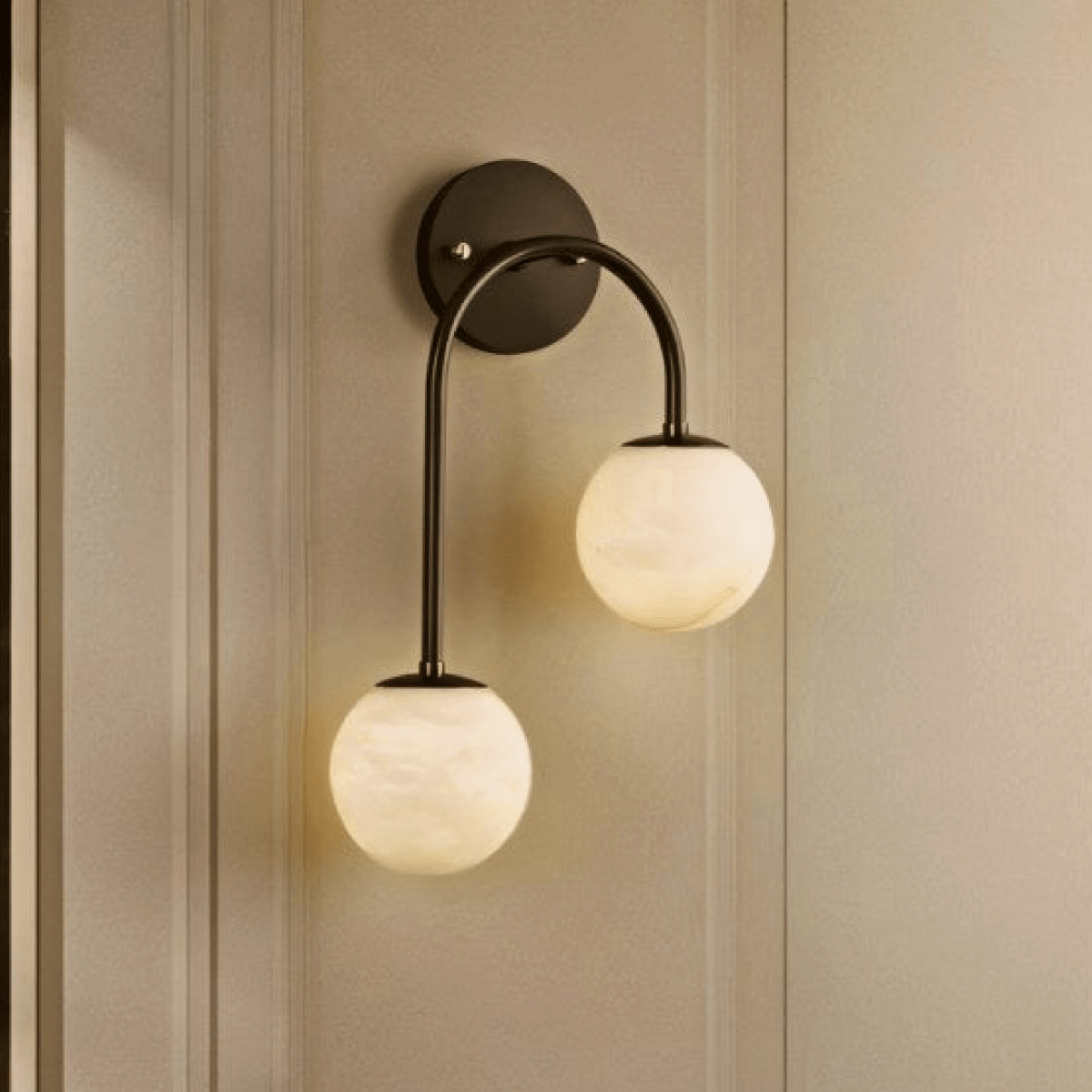 Alabaster Hanglamp Van Natuursteen Met Zachte Warme Gloed En Sculpturaal Design | Restfield