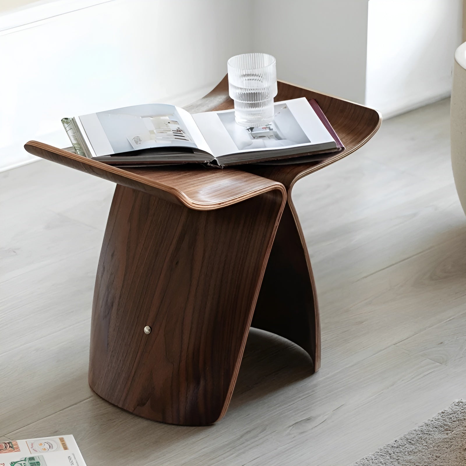 Houten Krukje Massief Hout – Design Bijzettafel & Nachttafeltje | Restfield