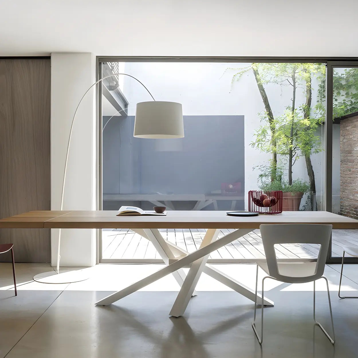 Rechthoekige Grenen Houten Eettafel in Scandinavische Stijl – Massief Pine Dining Tafel met Zwart of Wit Onderstel | Restfield