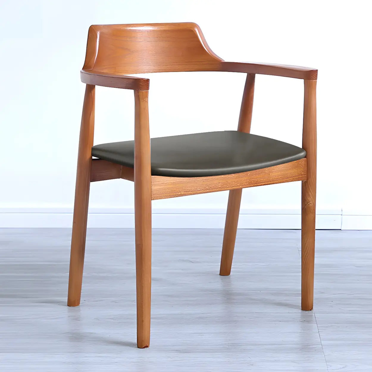 Traditionele Houten Eetkamerstoel met Armleuningen en Open Rugleuning – Massief Hout in Espresso, Walnoot of Naturel | Restfield