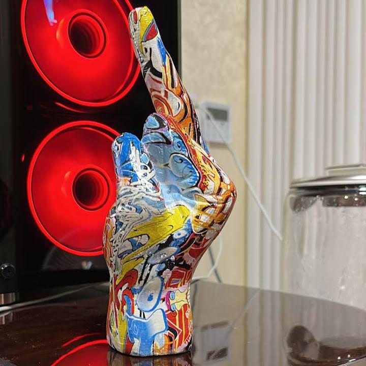 Beeldje Sculptuur Brutale Uitstraling Resin Decoratie Zwart 19cm Binnen Buiten | Restfield